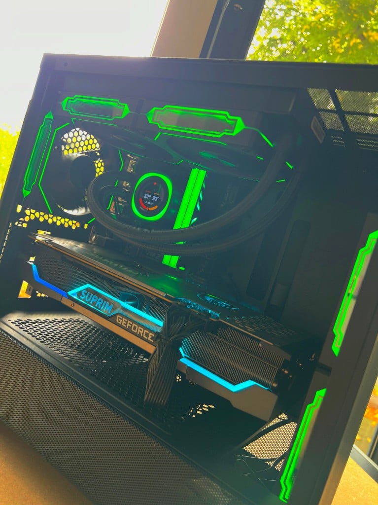 Octon 1.0 - green/blue RGB interieur