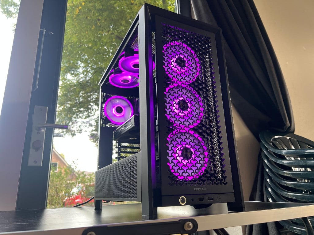 Vega 1.0 - RGB gaming PC paars